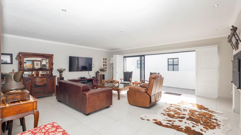 3 Bedroom Property for Sale in Sandy Point Western Cape